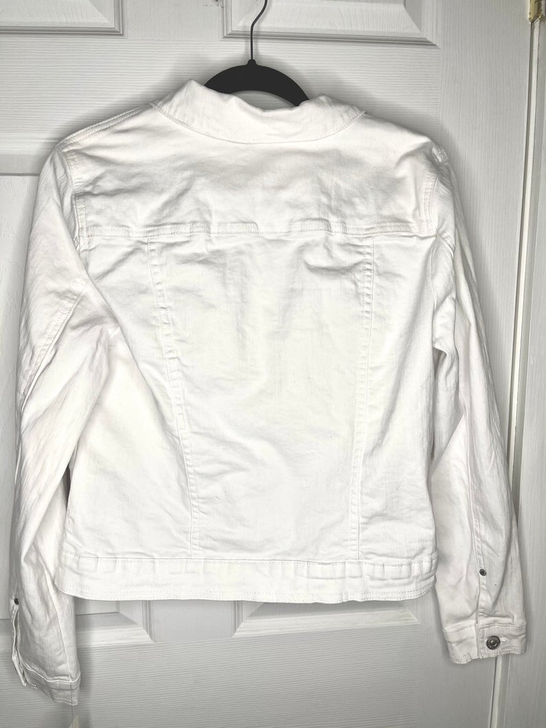 Vintage America Women's Classic Stretchy & Comfortable Fitted Basic White Denim Jacket - Image 10